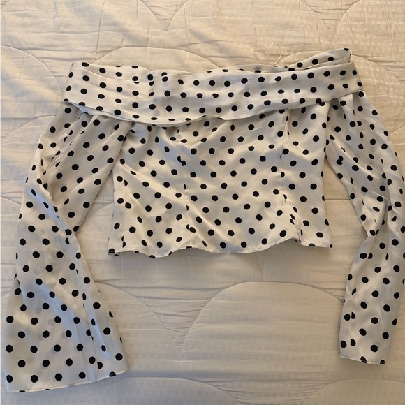 Reformation Niri Silk Top: off the shoulder white Top with black Polka Dots - Picture 3 of 5